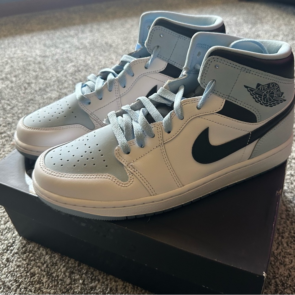 Jordan 1 Mid SE in White, Ice Blue, and Black